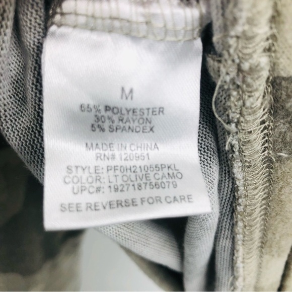 Pink republic, women’s army,‎ fatigue, crop shirts, size medium - Picture 8 of 9